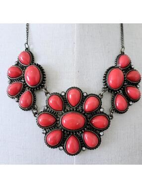 Mudd Y2K Vintage Terracotta Red Brassy Gold Tone Statement Necklace